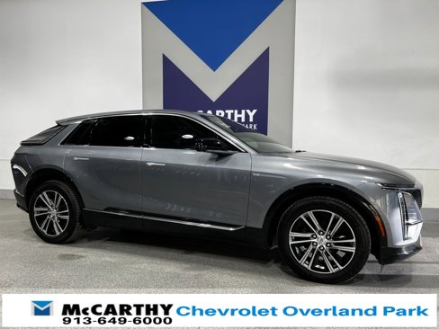 Used 2023 Cadillac Lyriq 2WD image 6