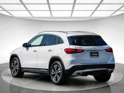 Certified 2025 Mercedes-Benz GLA 250 4MATIC image 2
