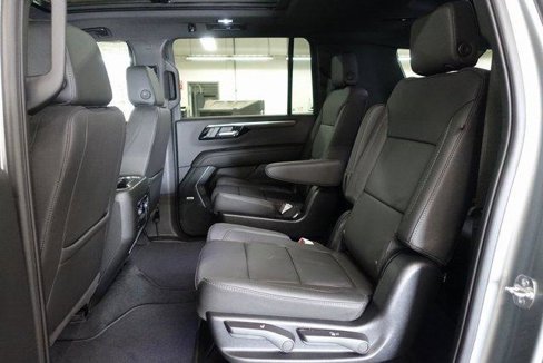 New 2025 Chevrolet Suburban LT w/ Comfort Package image 21