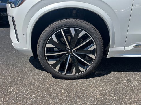 New 2026 Volvo XC90 B6 Plus w/ Protection Package Premier image 33