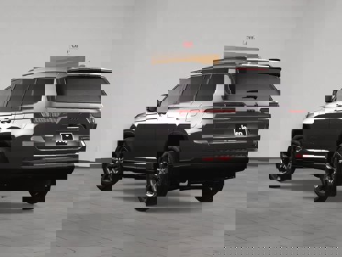 New 2025 Jeep Grand Cherokee L Limited w/ Black Appearance Package image 4