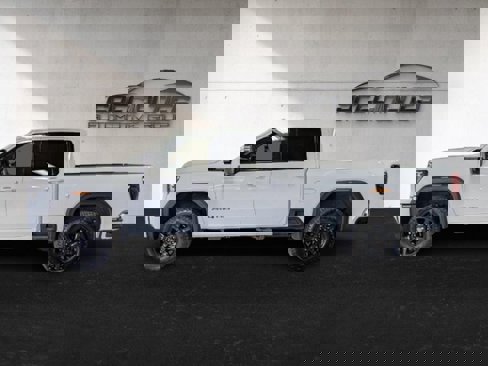 Used 2024 GMC Sierra 3500 AT4 image 7