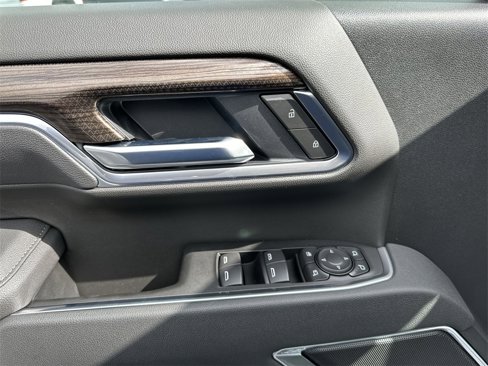 New 2025 Chevrolet Silverado 2500 LT w/ Z71 Chrome Sport Edition image 13
