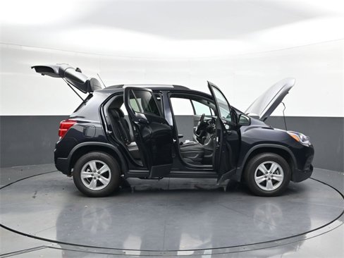 Used 2021 Chevrolet Trax LT image 36