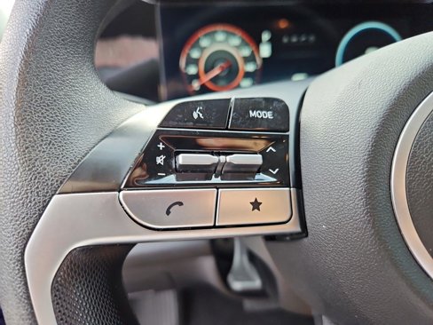 Used 2024 Hyundai Elantra SEL image 11
