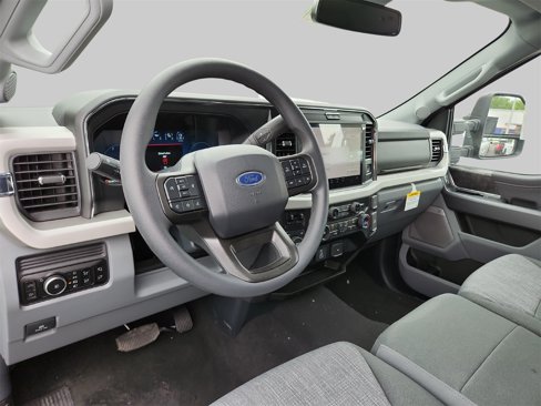 New 2025 Ford F350 XLT w/ Black Appearance Package image 9