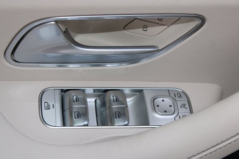 New 2025 Mercedes-Benz GLS 450 4MATIC image 18