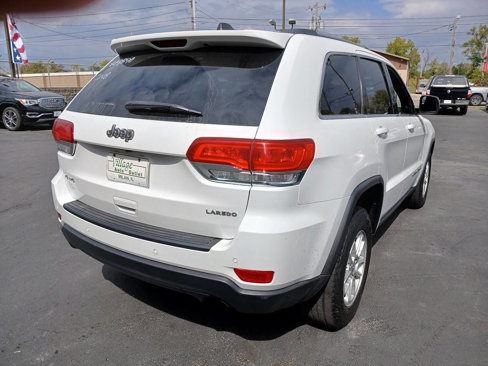 Used 2018 Jeep Grand Cherokee Laredo image 3