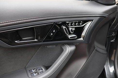 Used 2022 Jaguar F-TYPE R-Dynamic image 40