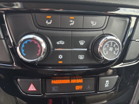 Used 2022 Buick Encore Preferred w/ Safety Package image 5