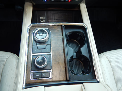 Used 2019 Ford Expedition Platinum image 21