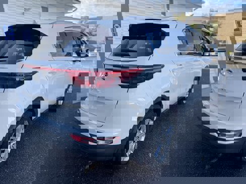 Used 2018 Kia Sportage LX w/ LX Technology Package image 8
