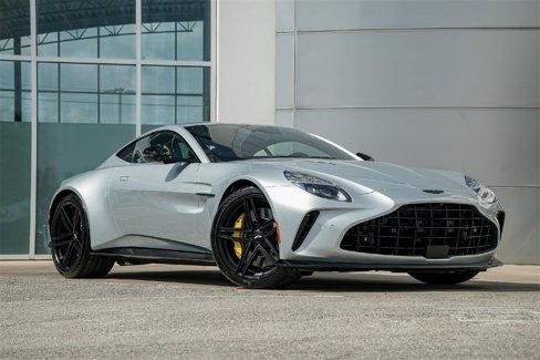 New 2026 Aston Martin V8 Vantage Coupe image 1