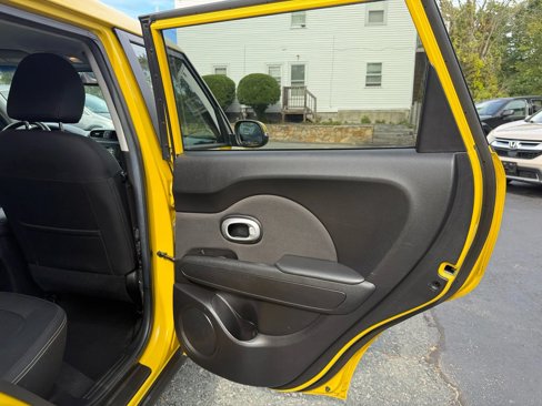 Used 2014 Kia Soul + image 19