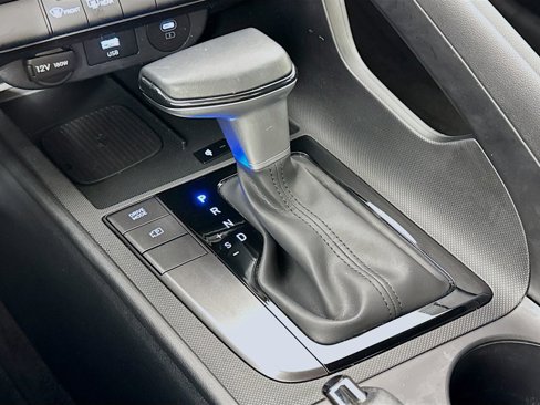 Certified 2025 Hyundai Elantra Sport image 16