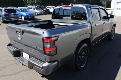 Used 2022 Nissan Frontier SV image 5