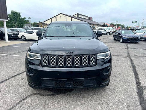 Used 2021 Jeep Grand Cherokee Laredo X image 3