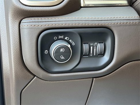 New 2025 RAM 2500 Limited image 30