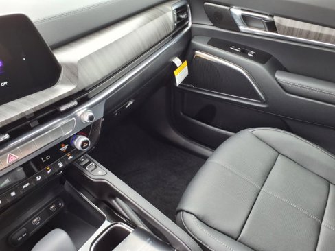New 2025 Kia Telluride SX w/ SX Captain's Chair Package image 26