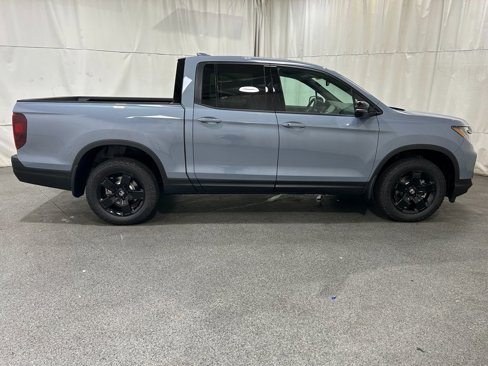 New 2026 Honda Ridgeline Black Edition image 8