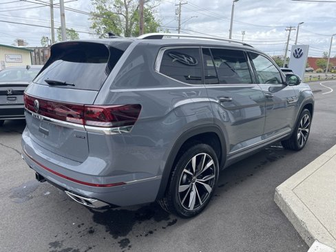 New 2025 Volkswagen Atlas SEL Premium R-Line image 8