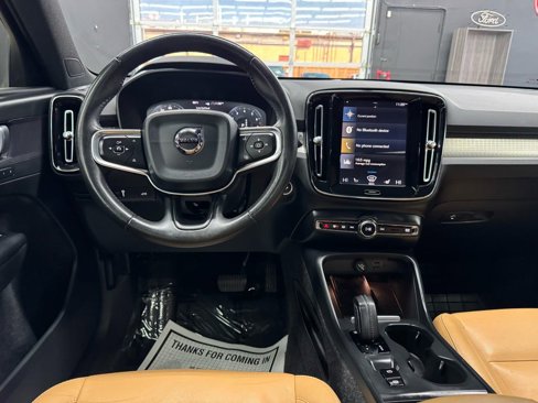 Used 2019 Volvo XC40 T5 Momentum image 38