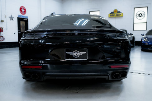 Used 2023 Porsche Panamera GTS image 8