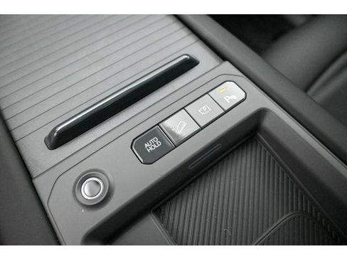 New 2026 Kia EV9 Land w/ Nightfall Edition Package image 34