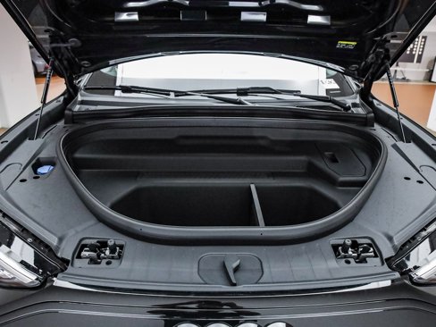 New 2025 Audi Q6 e-tron Premium Plus image 29
