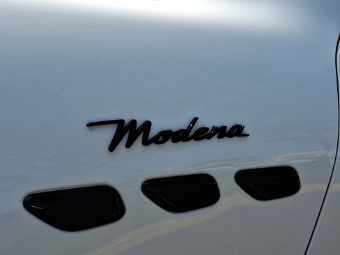 New 2025 Maserati Grecale Modena image 22