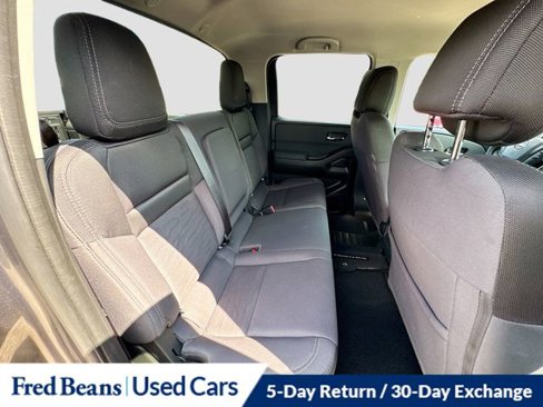 Used 2024 Nissan Frontier SV image 26