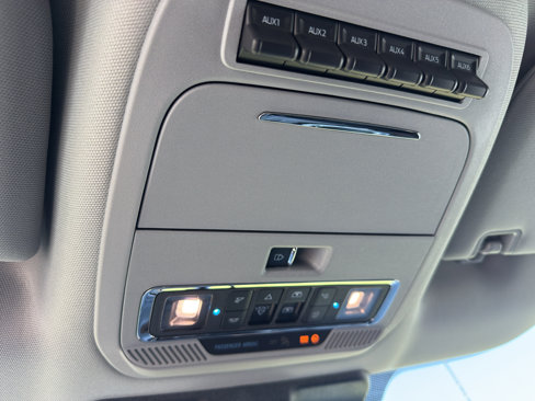 New 2026 Ford F250 Lariat w/ Black Appearance Package image 21