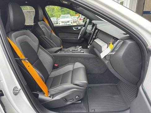 New 2026 Volvo XC60 T8 Polestar w/ Protection Package Premier image 11