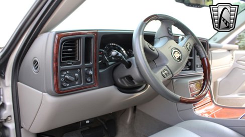 Used 2005 Cadillac Escalade AWD image 14