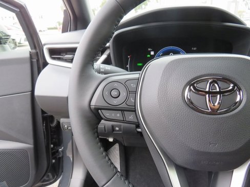 New 2025 Toyota Corolla SE image 33