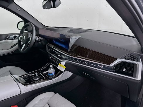 New 2026 BMW X5 xDrive40i w/ M Sport Package image 37
