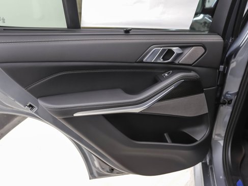 New 2026 BMW X5 M60i image 21