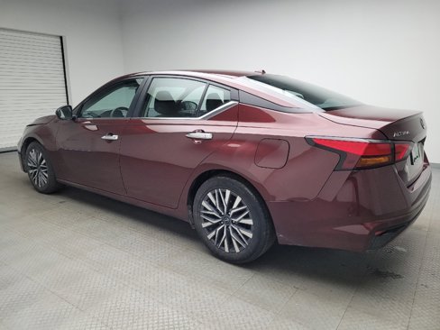 Used 2023 Nissan Altima 2.5 SV image 3