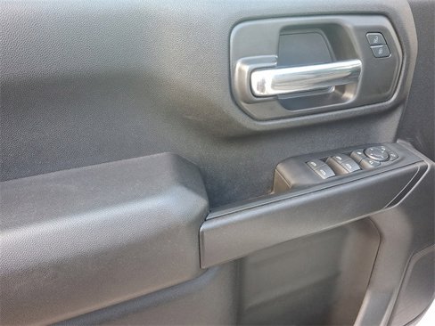 Used 2024 Chevrolet Silverado 2500 Custom w/ Custom Value Package image 12