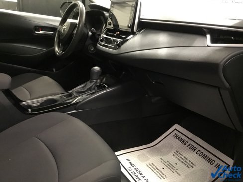 Used 2021 Toyota Corolla LE image 33