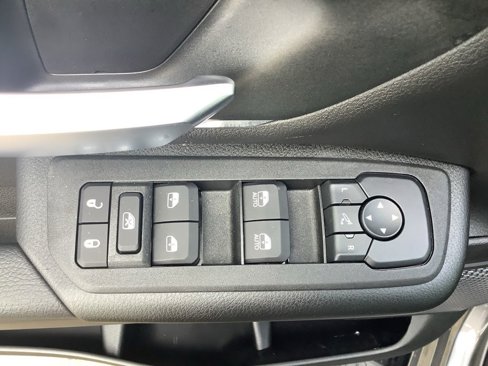 New 2026 RAM 1500 4x4 Crew Cab image 30