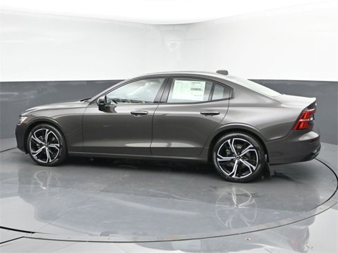 Used 2025 Volvo S60 B5 Plus w/ Protection Package Premier image 5