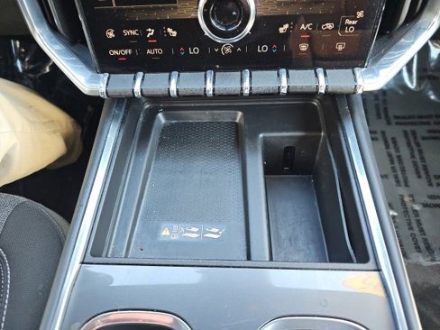 Used 2025 GMC Acadia Elevation image 48