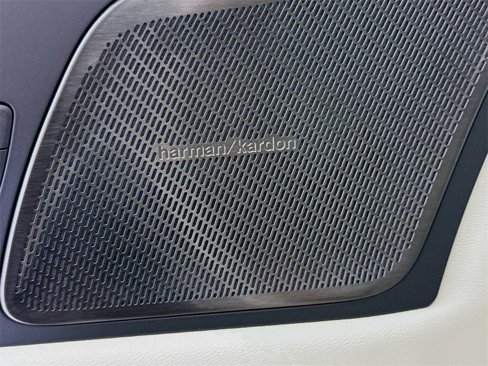 New 2026 Volvo XC60 B5 Ultra w/ Protection Package image 19