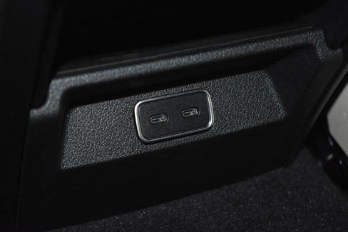 New 2026 Mercedes-Benz GLS 450 4MATIC image 19