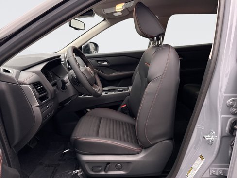 Used 2026 Nissan Rogue SV w/ Rock Creek Premium Package image 11
