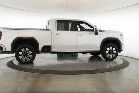Used 2025 GMC Sierra 2500 Denali w/ Denali Reserve Package image 6