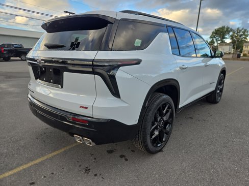 New 2026 Chevrolet Traverse RS w/ LPO, Floor Liner Package image 3
