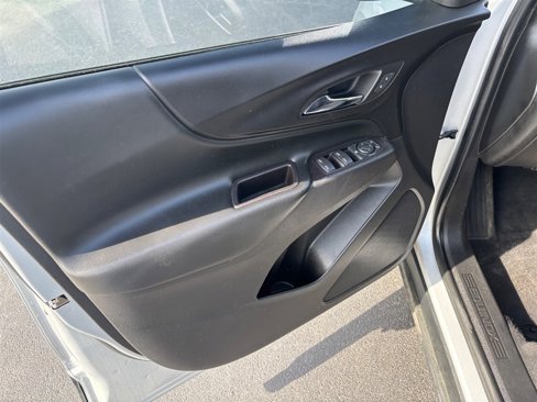Used 2020 Chevrolet Equinox LT image 12