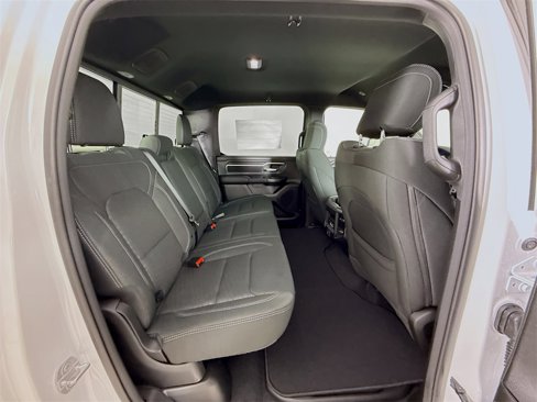 New 2026 RAM 1500 4x4 Crew Cab image 29